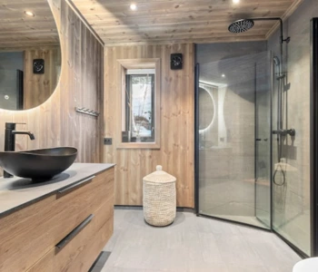 كابينة دش زجاجية